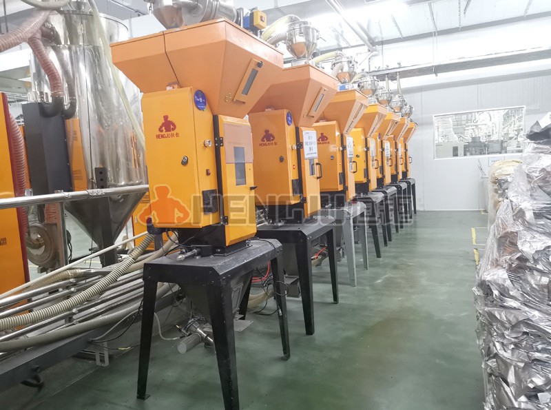 塑料除濕干燥機的工作原理及應用領(lǐng)域介紹
